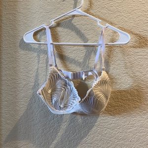 A bra in the brand gaiyi